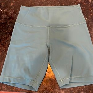 Lululemon Wunder Train High-Rise 8” short, Sage Green, size 10